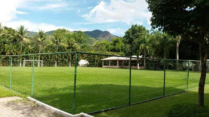 Campo de Futebol Gigante Gramado